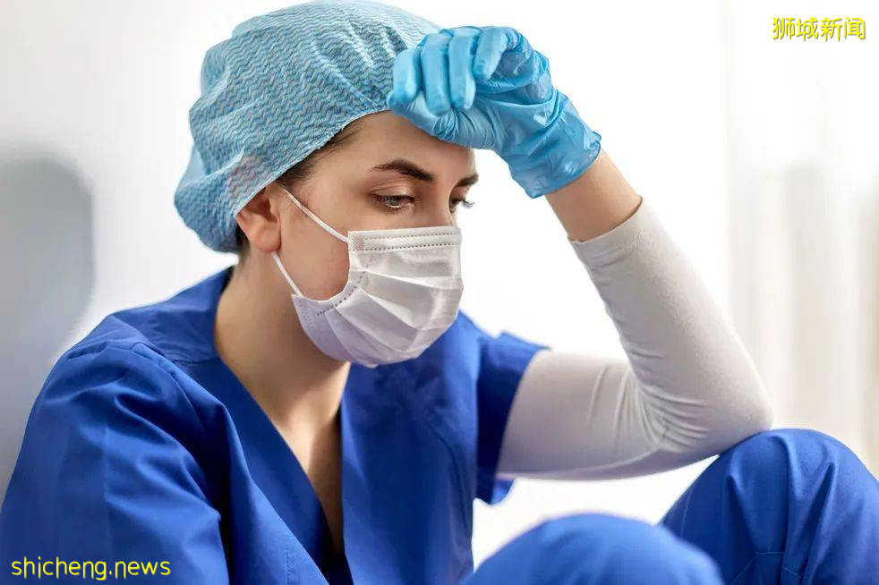 新加坡10萬醫護，每人發4000獎金！網友笑了