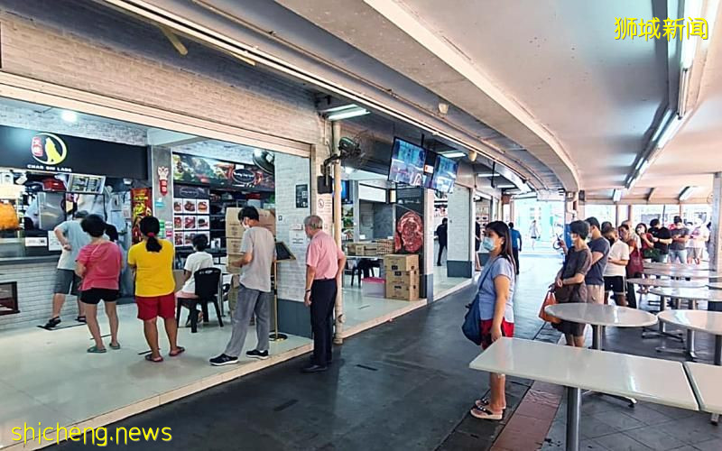 烧腊摊位变“旺地” 公众纷来沾沾“百万摊主”运气