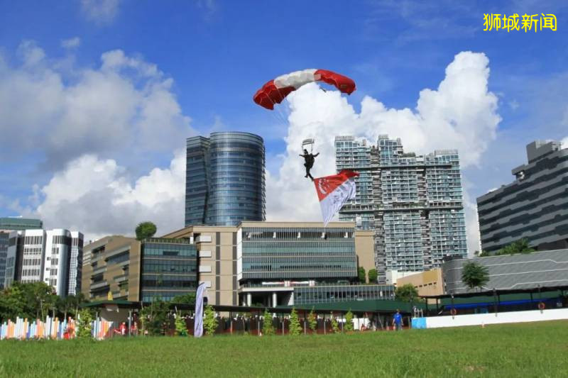 【周末活動】國慶閱兵，總統府直播，燈光秀，聖淘沙許願活動