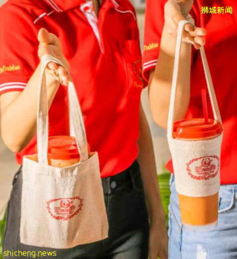 泰國網紅奶茶店登陸新加坡，排隊幾十米！堪比喜茶開業