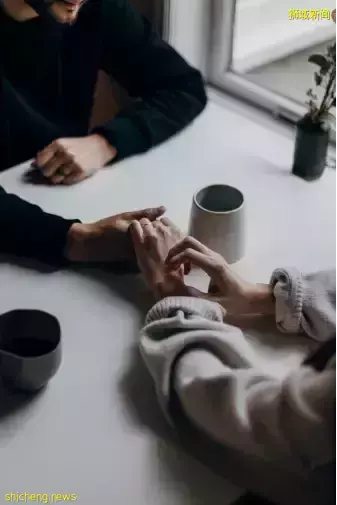 “我在新加坡,正在经历无性婚姻......"