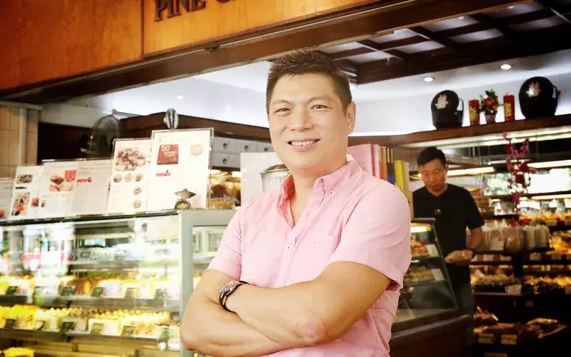 本地商人众筹奖励骆建佑 三天内逾360人捐10万元