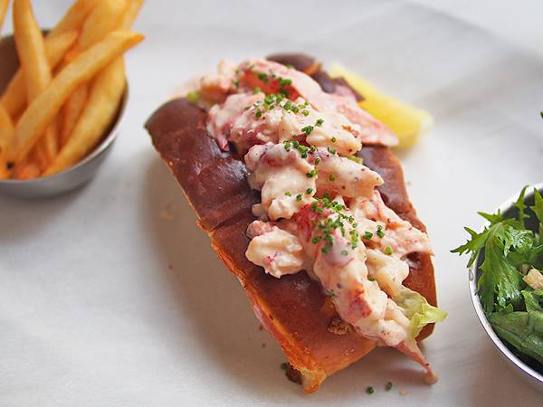 新加坡人氣龍蝦卷大盤點！不止有Luke's Lobster哦~~低至18新幣起也可以吃到龍蝦卷