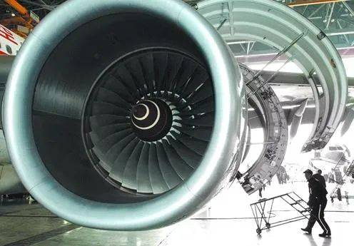 新、马留学有何不同?机师转行码农难吗?听他现身说法