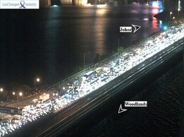 ◤行动管制14天◢赶在最后一刻入闸 柔佛长堤通关耗2小时 第二通道4小时