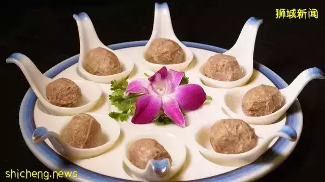 没有鸡饭吃怕什么,好吃的排著队呢