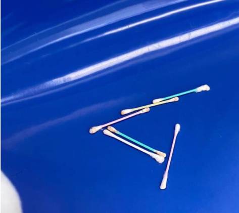 吃饭“送”钢丝、地铁“送”棉棒,新加坡变“送”家坡