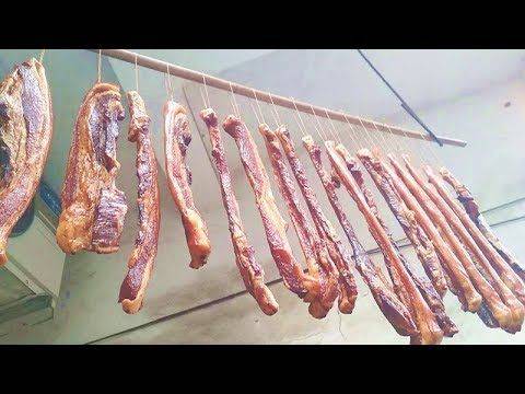 新加坡组屋窗外挂腊肉!本地人吵起来:是不是中国人干的