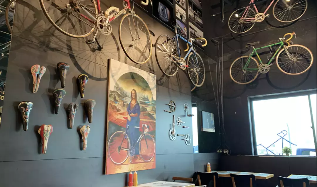 春天来到,找个阳光暖暖的午后一起去喝杯咖啡吧!坡岛这几家氛围感满满的咖啡店你一定不能错过