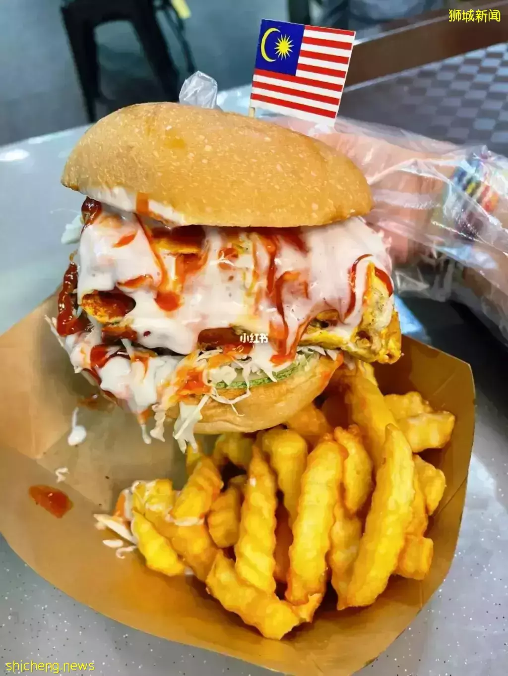 Bugis Street“堡大人”网红汉堡🍔很有马来西亚味道的Ramly Burger！平价好吃有家乡味🤤 