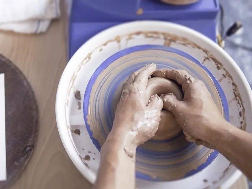 一起玩泥巴!新加坡11家陶艺馆,给娃童年加点糖,还能带作品回家