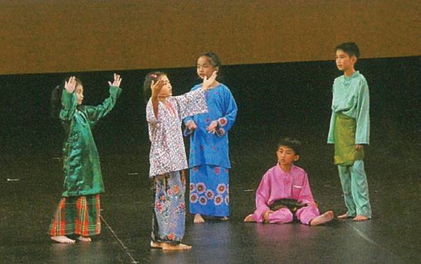 一個新加坡民間故事的海內外傳播:以《紅山的傳說》爲例