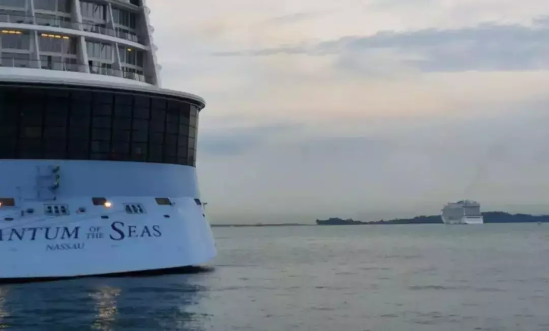 原本计划在游轮上度过除夕,怎奈不少网民预订被取消