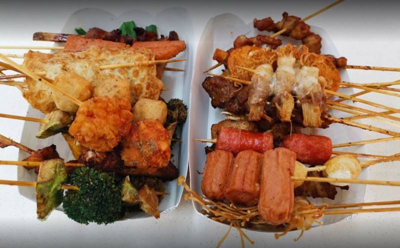 今晚吃lok lok吗?这家裕廊西正宗大马lok lok深得喜爱! (每支才$1)