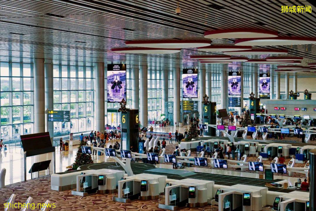 新加坡下周或日增1万例!?权威预测新冠明年结束