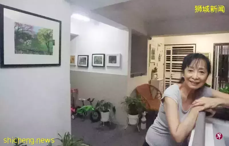 卖房想让买家一眼相中?学学摇身变画廊的这条新加坡组屋走廊