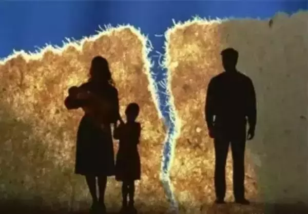 新加坡大学生自曝：揭发父亲外遇私情，反被起诉