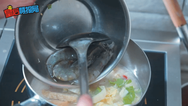 乐天前大厨亲自下海开新店🎊 “品乐胶原蛋白泡饭米线”咖啡店价格、最顶级美味！独门秘制汤底养颜➕养生➕超多料