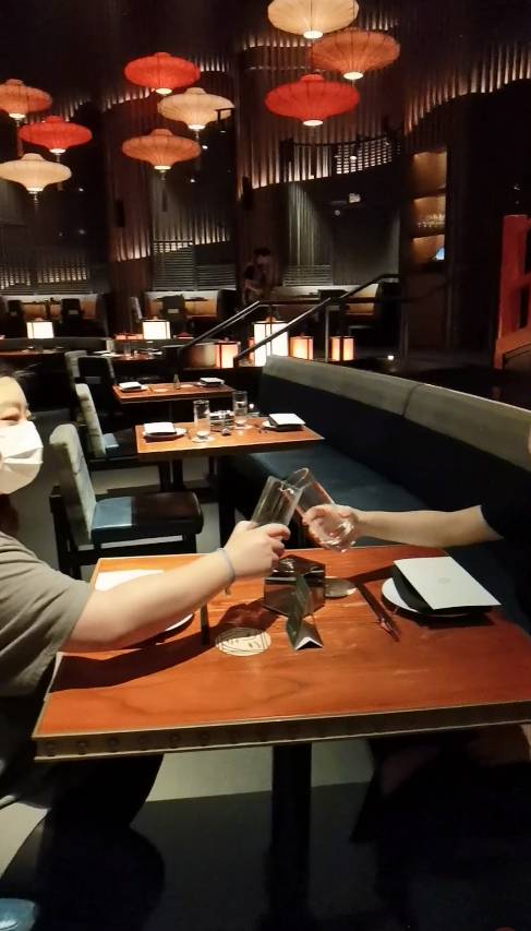 请闺蜜在新加坡金沙过一天生日，砸多少钱才有面儿