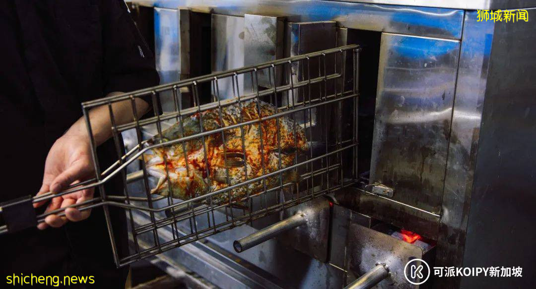 買一送一的烤魚和啤酒，拿來吧你