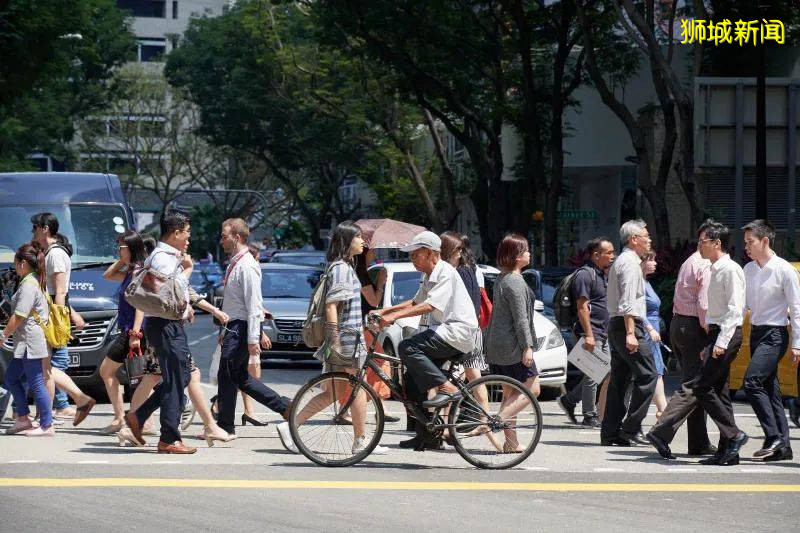 尚達曼：新加坡員工的工資中位數 過去10年增長32％