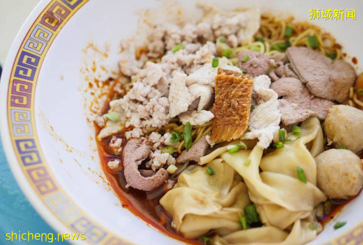 如果要说出一道代表新加坡的食物，那非大华猪肉粿条面莫属 