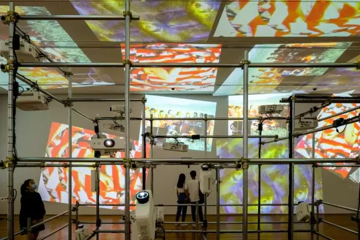 刷爆朋友圈的白南准世界巡展，最後一站就在新加坡！隨手一拍都是大片