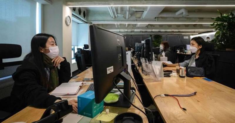 新加坡走了10多萬外國工作者！月薪中位數首次下降，這些崗位正缺人