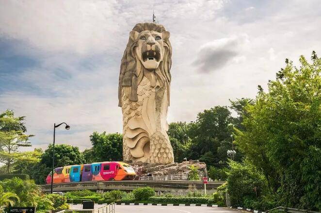 与新加坡鱼尾狮最后的“约会”，10月20日定格为“拆狮日”