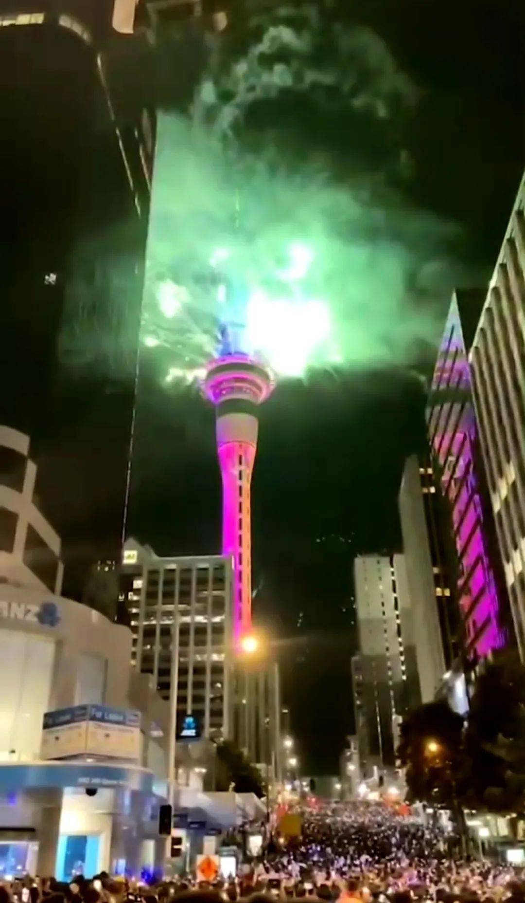 2021年第一個最美瞬間!新加坡全島煙火秀