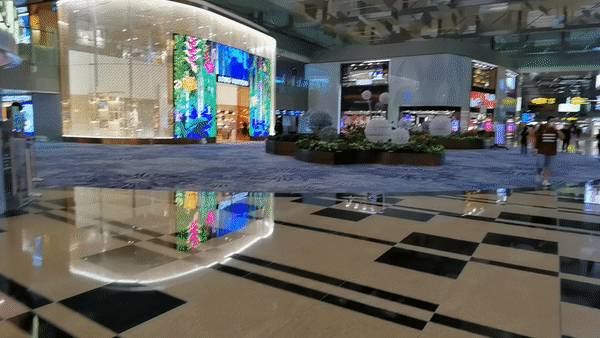 实拍!樟宜机场变样了~ 新航半年净亏损34亿新币