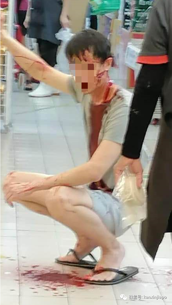 血流满地！18岁砍23岁，男子跑进超市避难