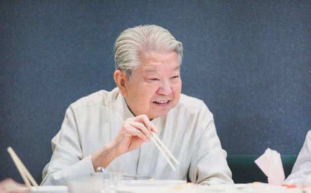 玩轉獅城風味!享譽世界的新加坡肉骨茶,究竟有多美味