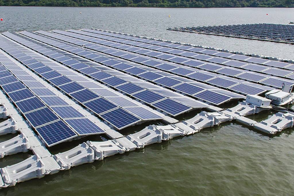 全球最大🔥 新加坡首座大型浮動太陽能系統工程完畢🔚 有效幫助減少碳足迹👍🏻