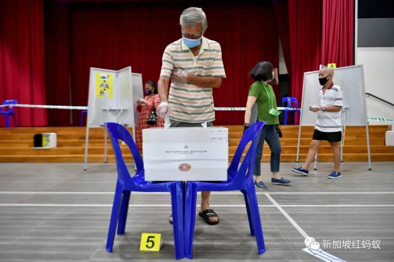 新加坡大選後調查：誰是行動黨粉絲？哪些人最可能票投反對黨