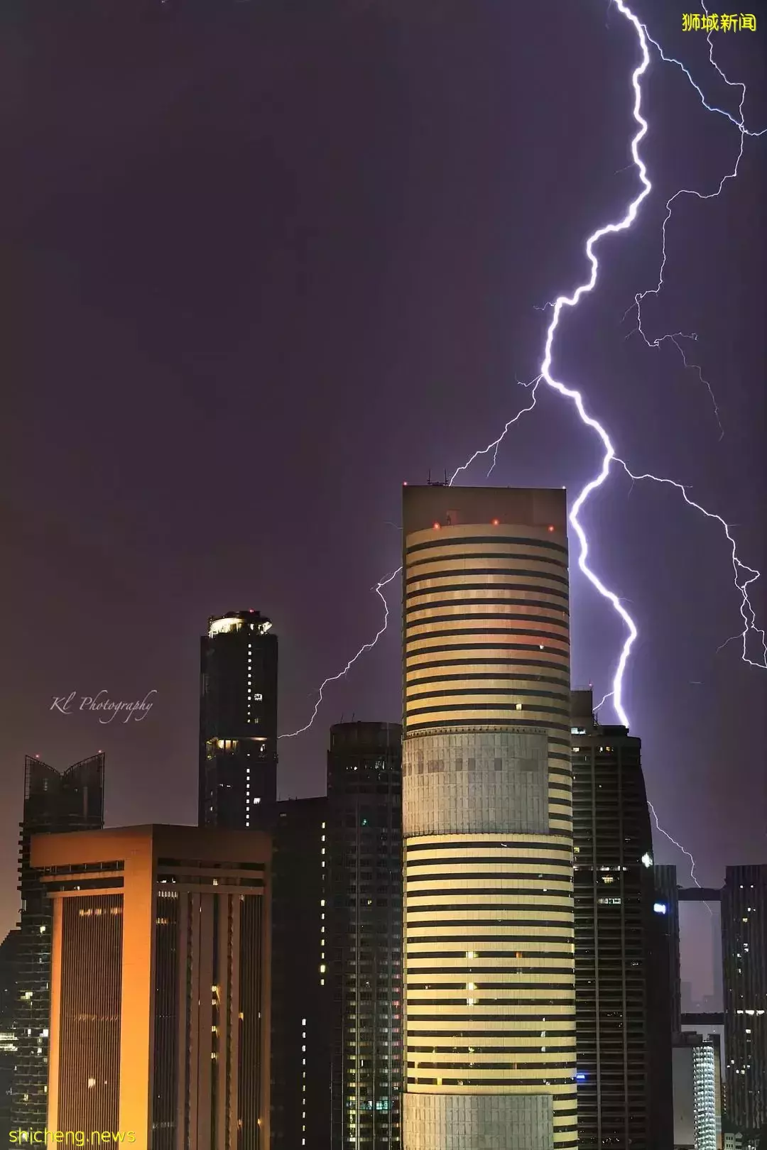 朋友圈刷屏！新加坡天空奇景再現，一波美圖襲來！太美了