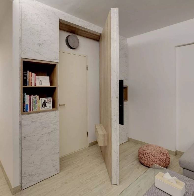 新加坡也有“棺材房”？公寓储藏室月租$500新币，腿都伸不直