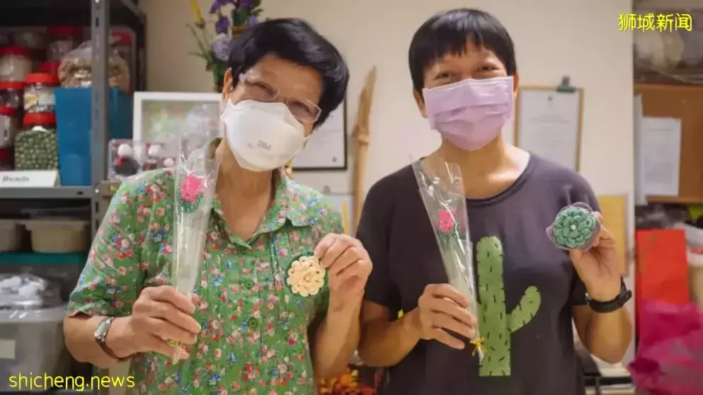 陈笃生医院七旬“黄金女郎” 网卖母亲节手工艺品筹款