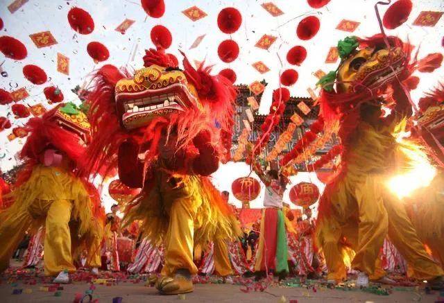 来新加坡以后,才知道这里的年味这么“俗”