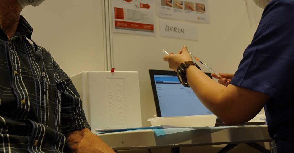 新加坡已有37.9萬人接種疫苗,並將擴大到教師,小販和移民工人等群體