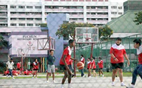 11月10日起学校活动恢复!新加坡教育部放宽校园防疫要求,允许戴口罩进行团体活动