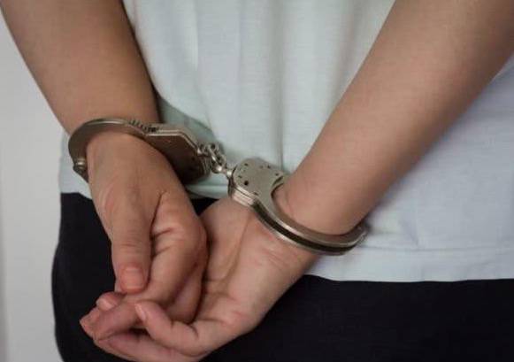 疫情下的新加坡女傭有多難找？撒謊、偷東西、亂交男友、還被幾個家庭爭著要