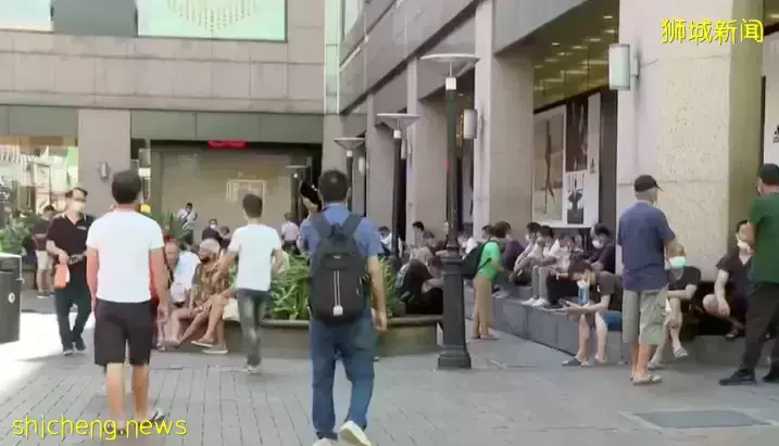 牛车水和小印度呈现繁荣景象,客工群体回归!新加坡暂不收紧防疫措施