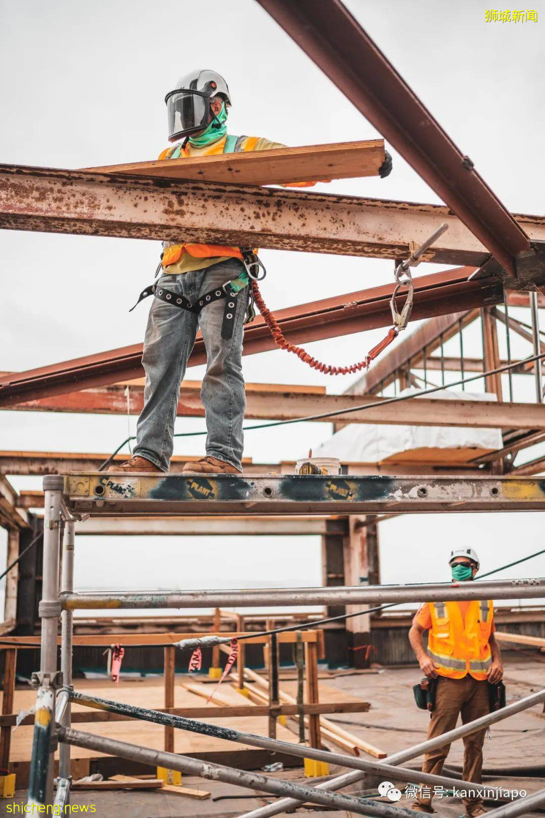 “来新加坡当客工的第一天，就体会到深深的无力感……”