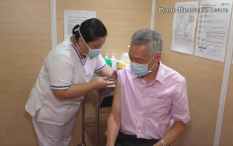 新加坡接种疫苗人数超过11万,李显龙总理接种第二剂新冠疫苗