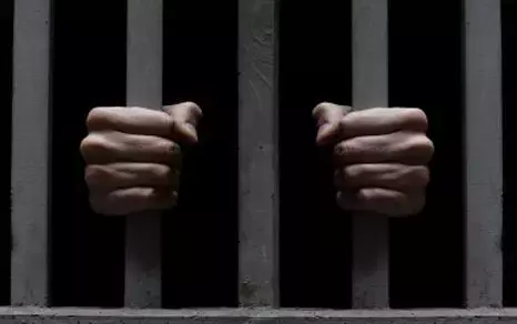 下周,這對武漢夫婦開始在新加坡坐牢!遣返後永久禁入!這些外國人也被撤銷PR、准證