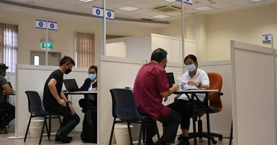 前天!新加坡地铁巴士职员开始接种!最新疫苗副作用和有效性曝光