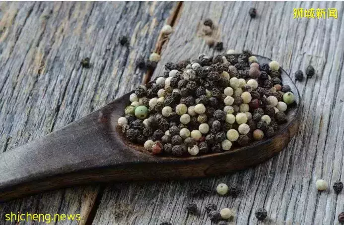 新加坡胡椒流派被国内玩野了，又整出旷世奇作“胡椒奶茶”