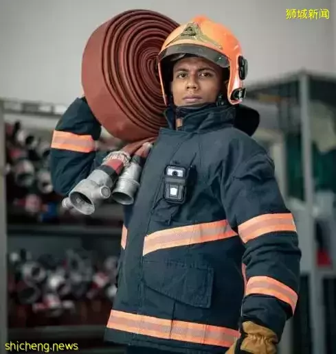 为提高工作效率,新加坡民防部队和执法人员将配备随身摄像头