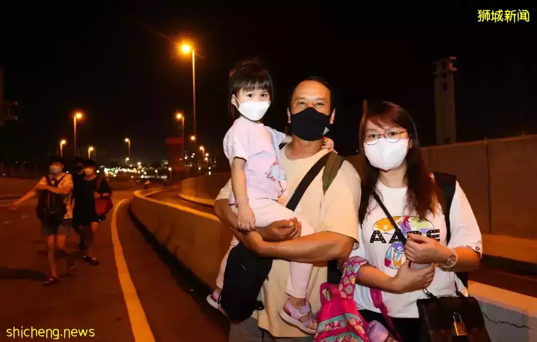 “就算只休一天都想回家!” 新柔關卡全面重開後逾3萬旅客通關 ! 新加坡跨境公共巴士將啓動